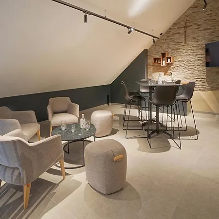 Domaine De L'ambassadeur * Léglise