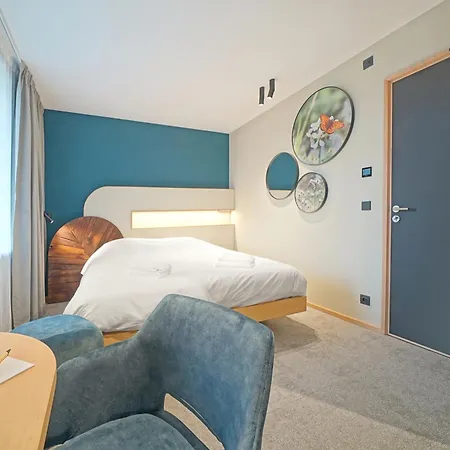 Domaine De L'ambassadeur מלון