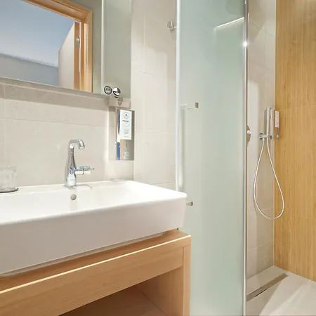 Domaine De L'ambassadeur מלון Léglise