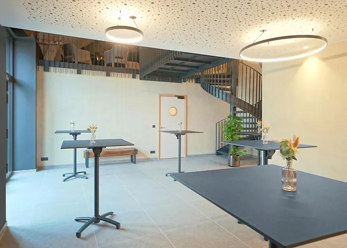 Domaine De L'ambassadeur Hotel *